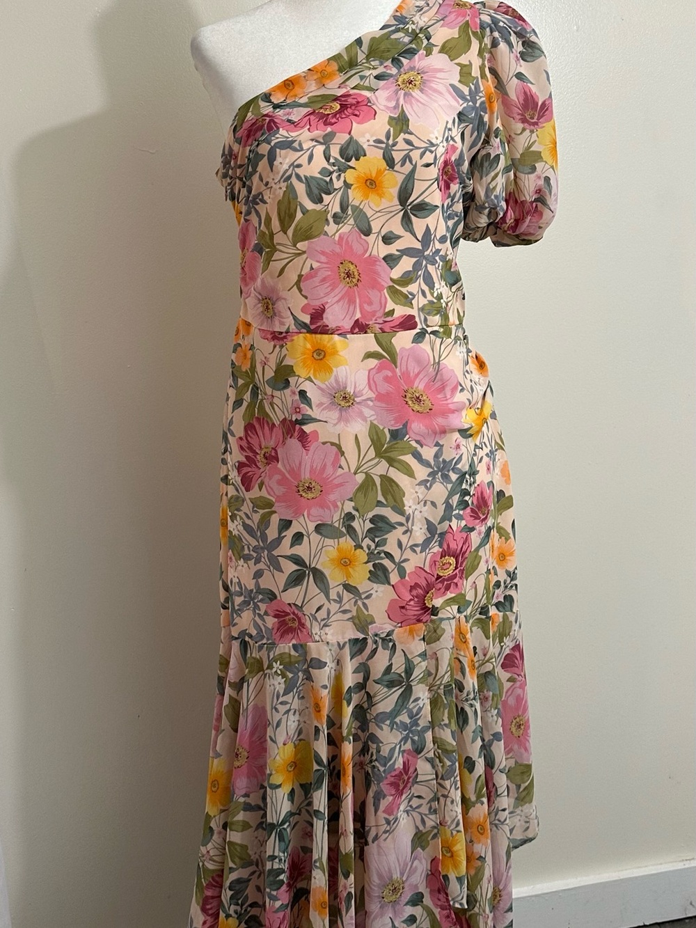 Astr One-Shoulder Floral Midi Dress in Pink and Yellow